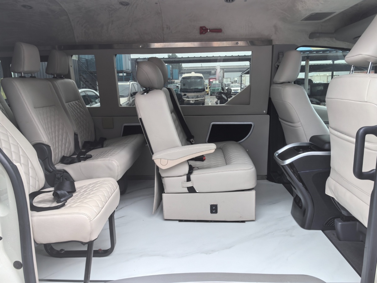 Toyota Hiace 2022 immagine di auto #16