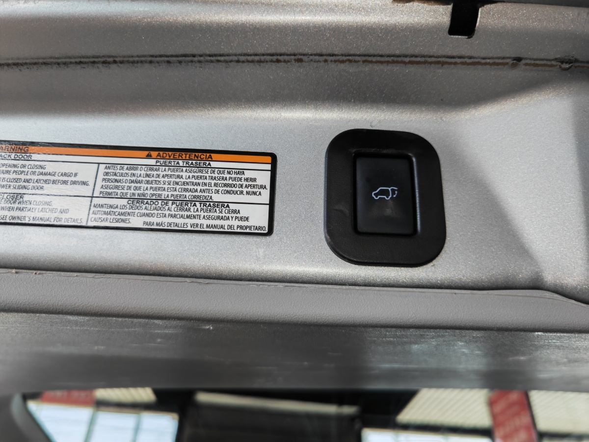 Toyota SIENNA 2020 #16 Toyota SIENNA 2020 car image #16