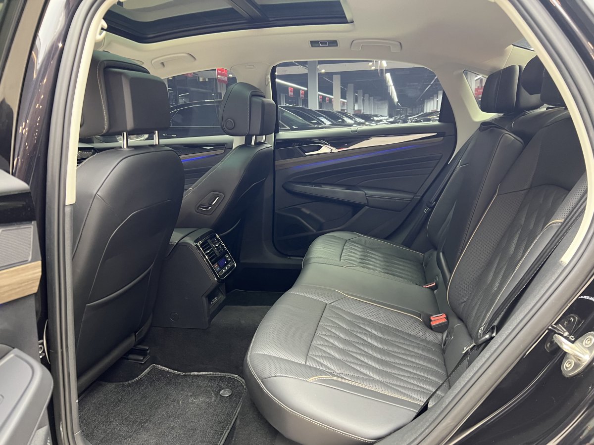 Volkswagen Passat New Energy 2021 immagine di auto #16