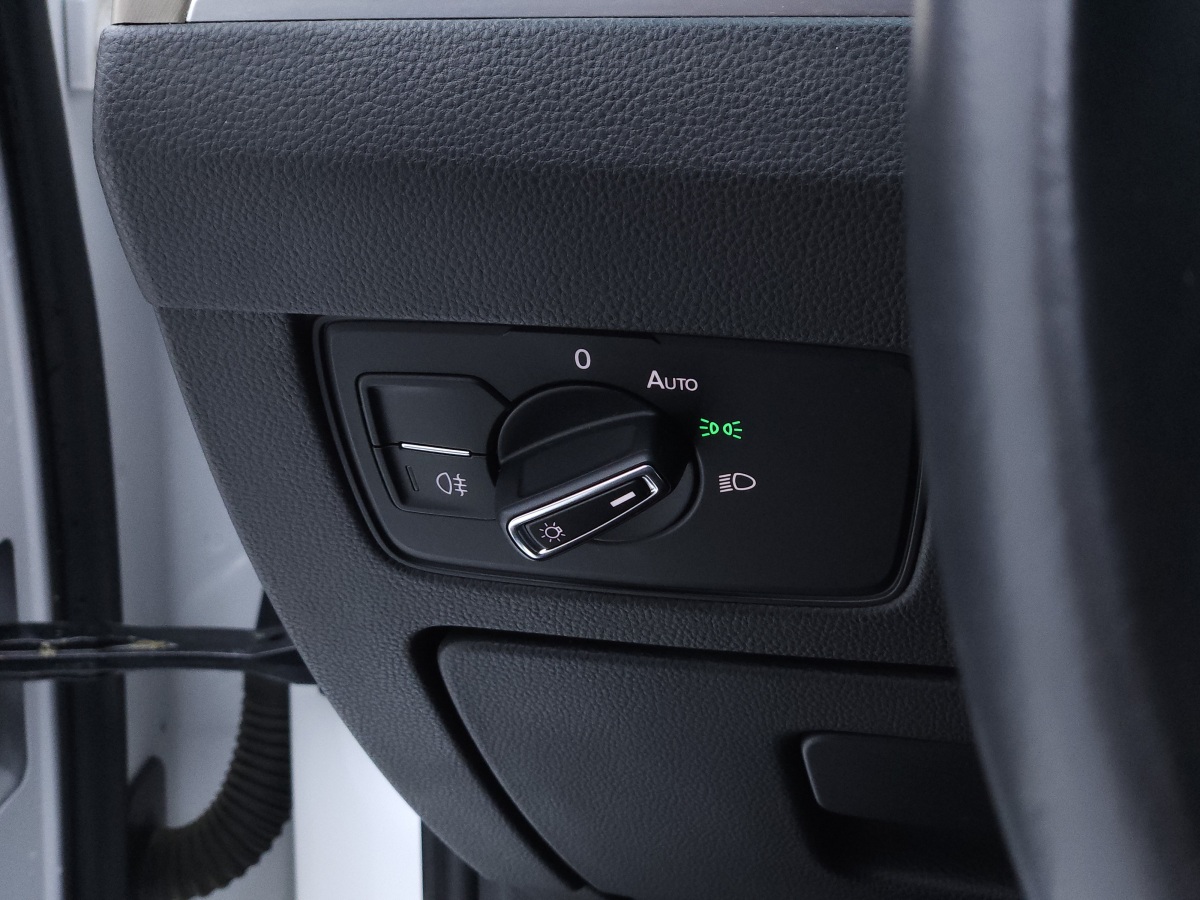 Volkswagen CC 2019 immagine di auto #16