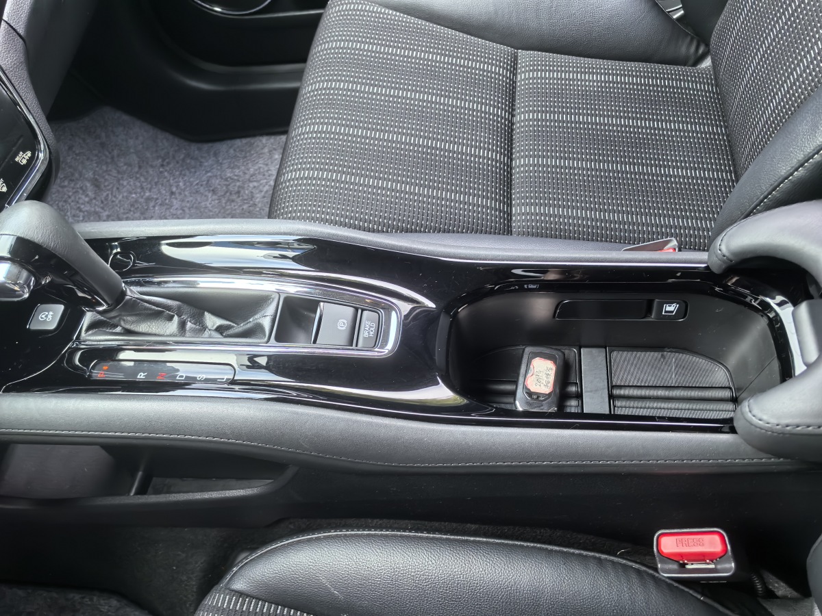 Honda VEZEL 2019 #16 Honda VEZEL 2019 car image #16