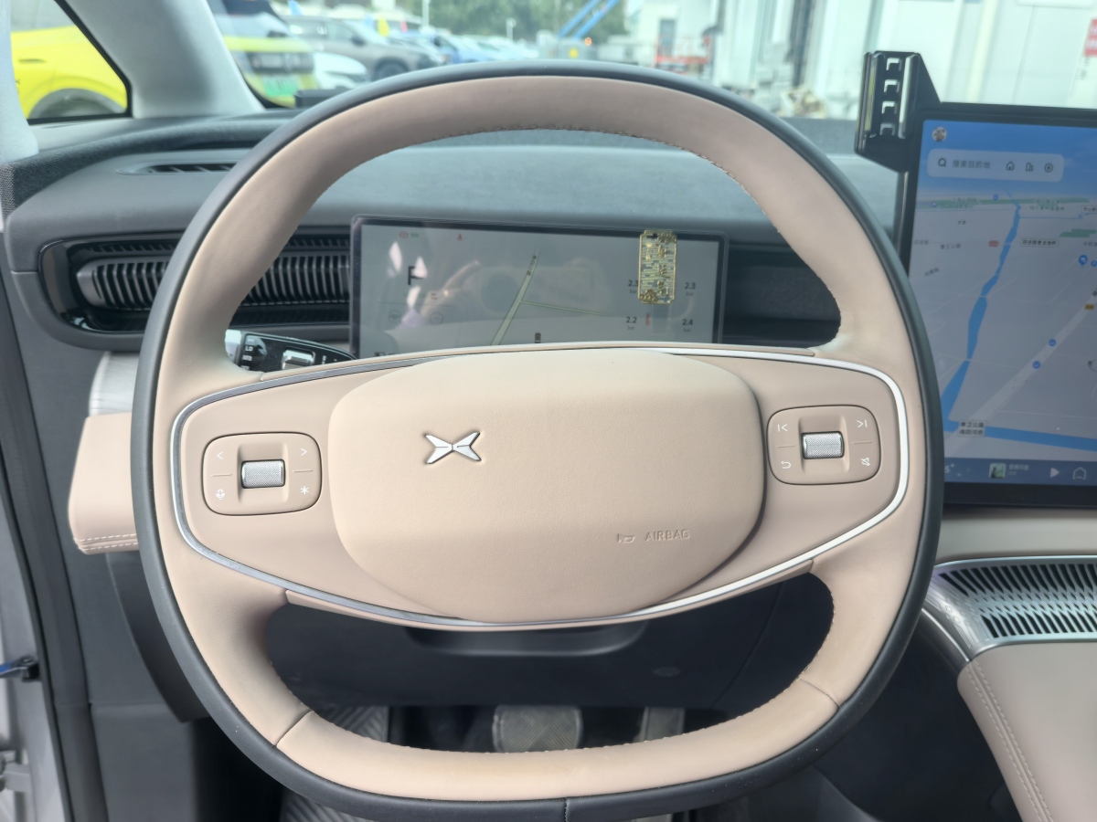 Xpeng X9 2024 immagine di auto #16