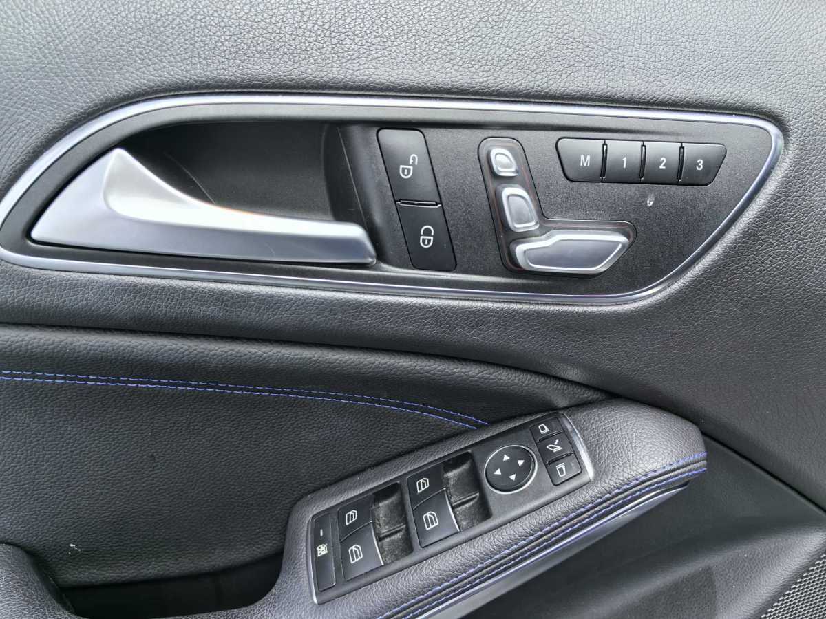 Mercedes-Benz GLA Class (Imported) 2019 immagine di auto #16