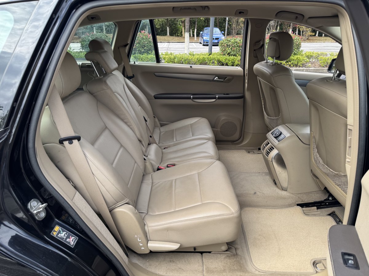 Mercedes-Benz R Class 2013 car image #16