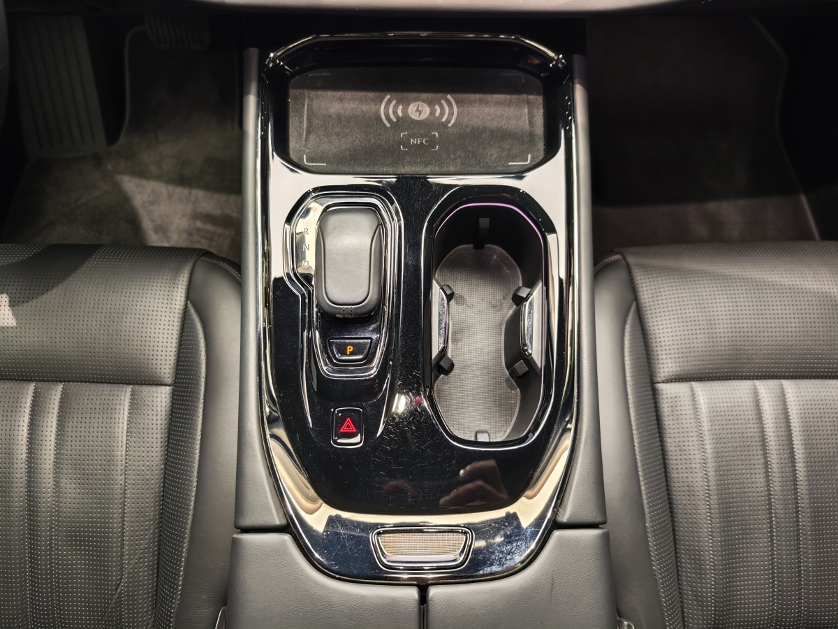 Hyundai Coupe 2023 صورة سيارة #16