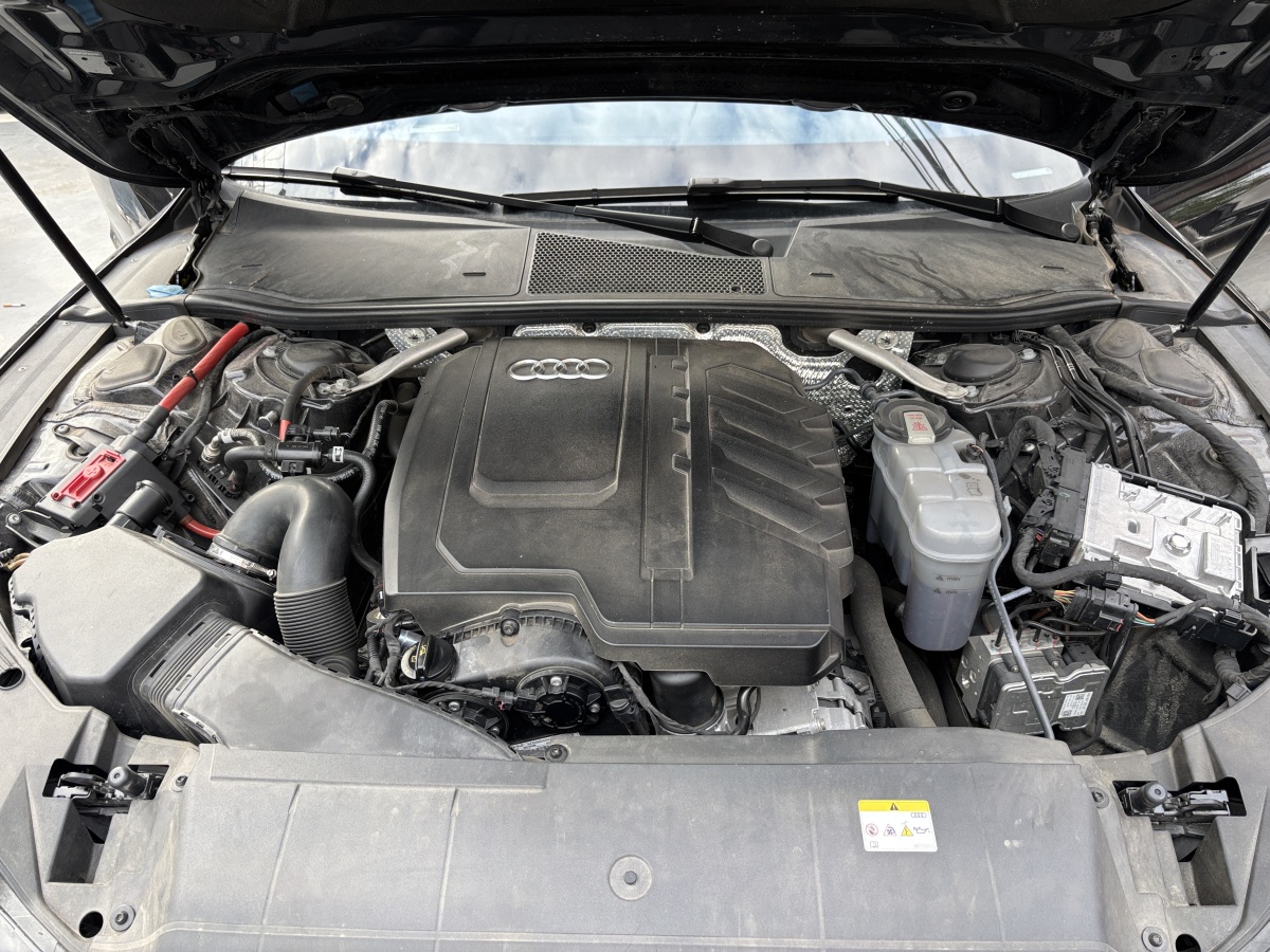 Audi A7L 2023 immagine di auto #16