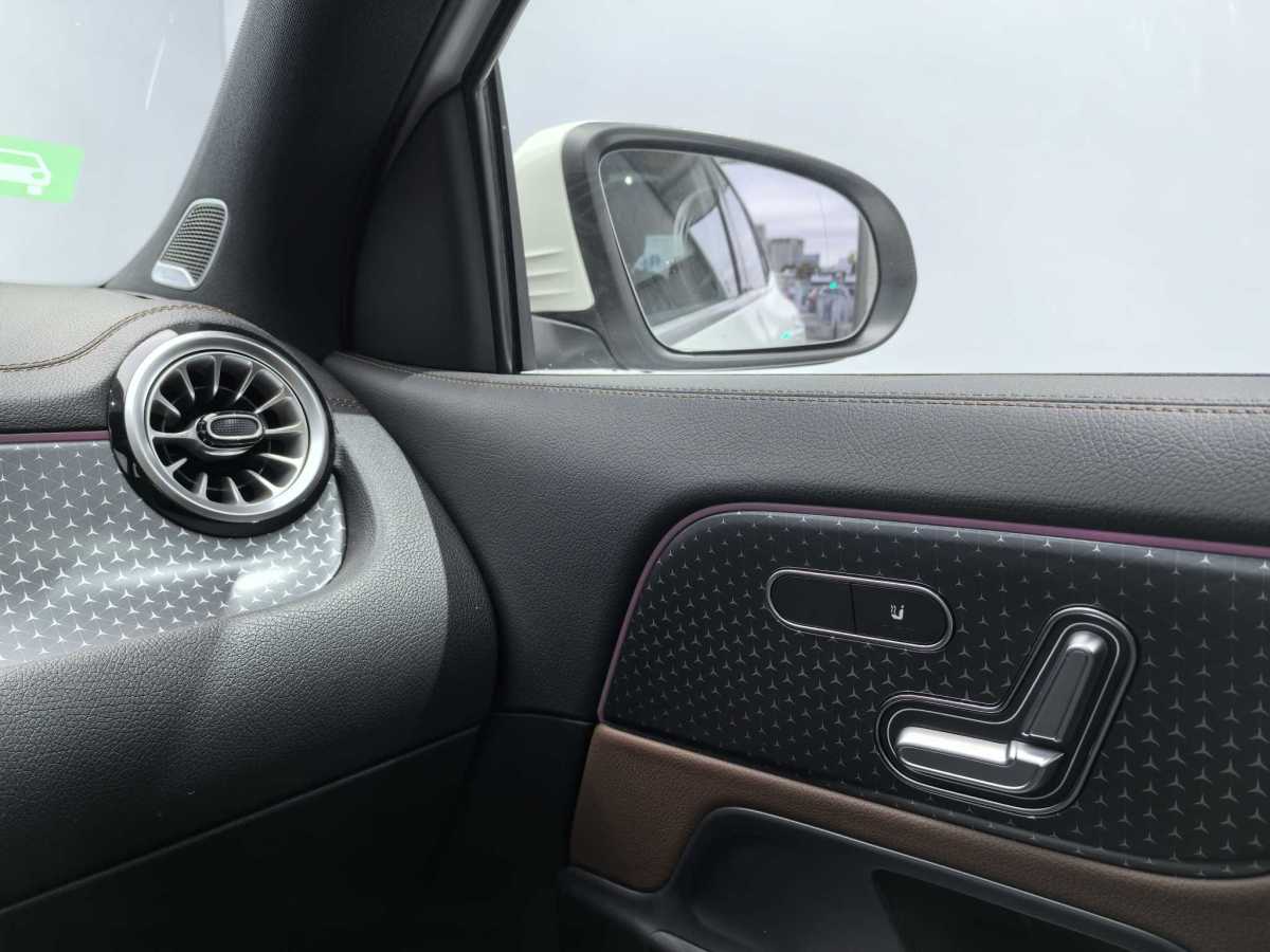 Mercedes-Benz EQA Class 2025 #16 Mercedes-Benz EQA Class 2025 immagine di auto #16