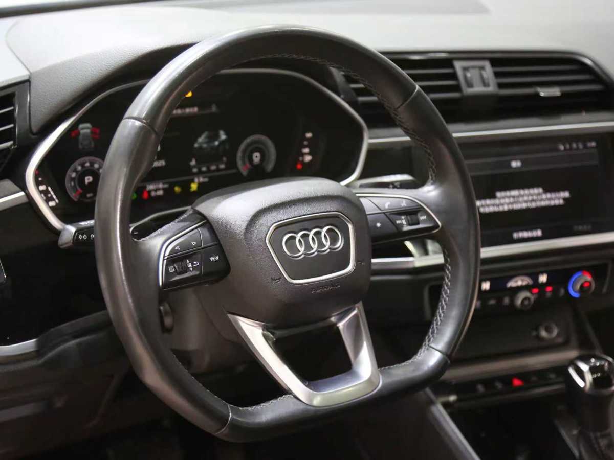 Audi Q3 (Imported) 2022 صورة سيارة #16