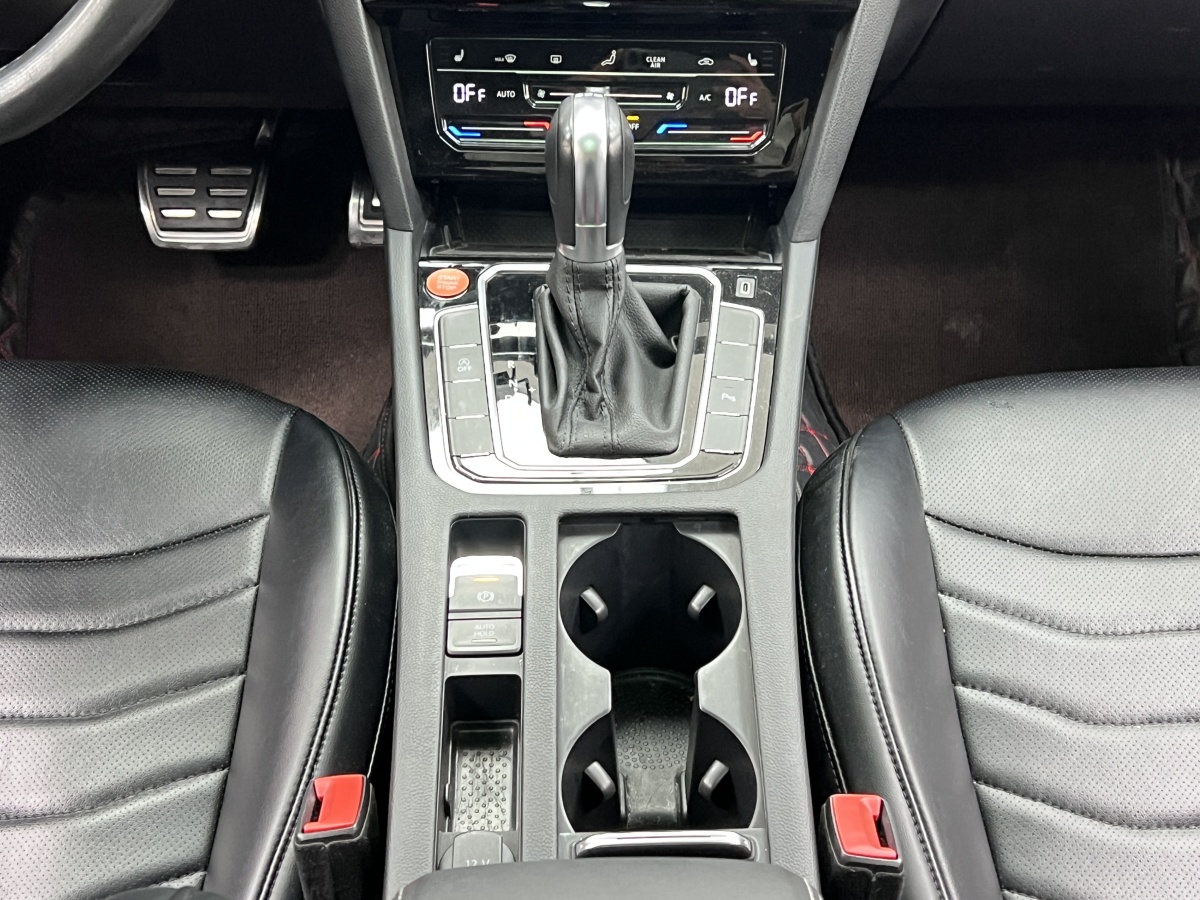 Volkswagen CC (FAW-Volkswagen) 2022 صورة سيارة #16