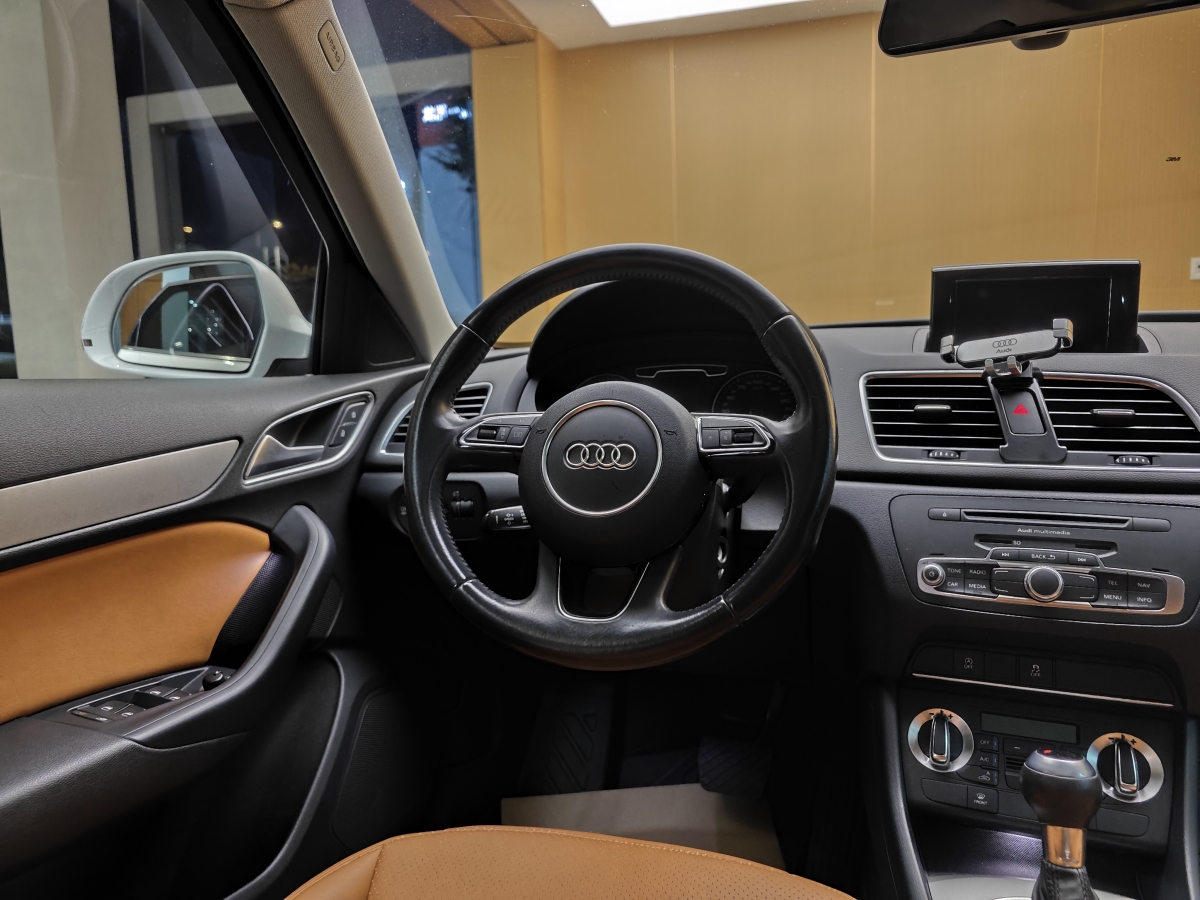 Audi Q3 (Imported) 2015 car image #16