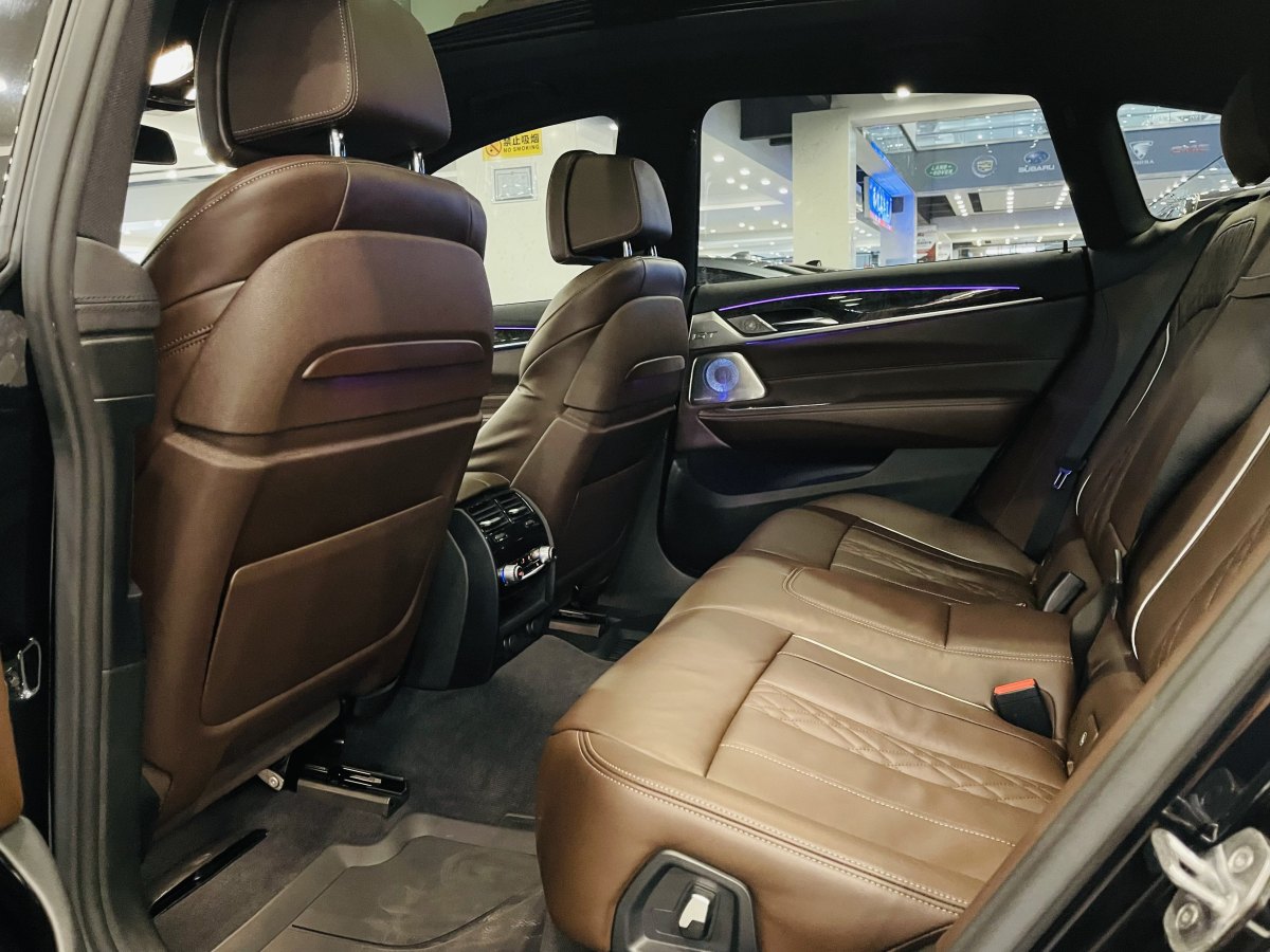 BMW 6 Series GT 2020 #16 BMW 6 Series GT 2020 car image #16