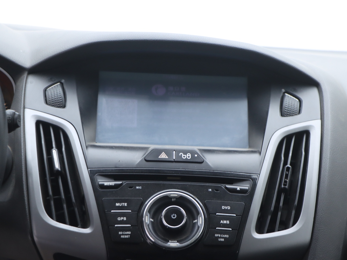 Ford Focus (Imported) 2013 car image #16