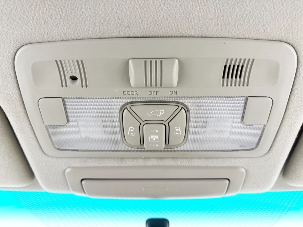 Toyota Previa 2009 #16 Toyota Previa 2009 car image #16