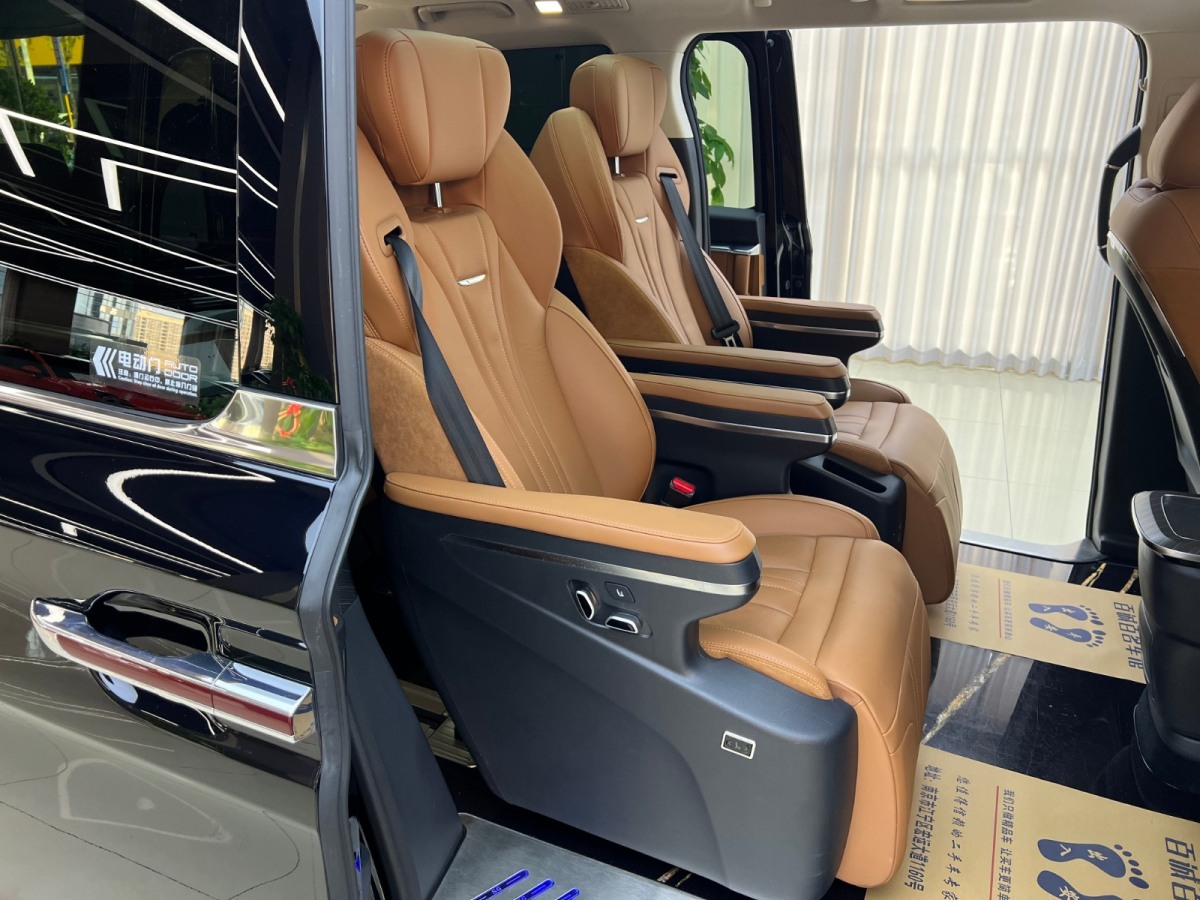 HongQi HQ9 2023 car image #16