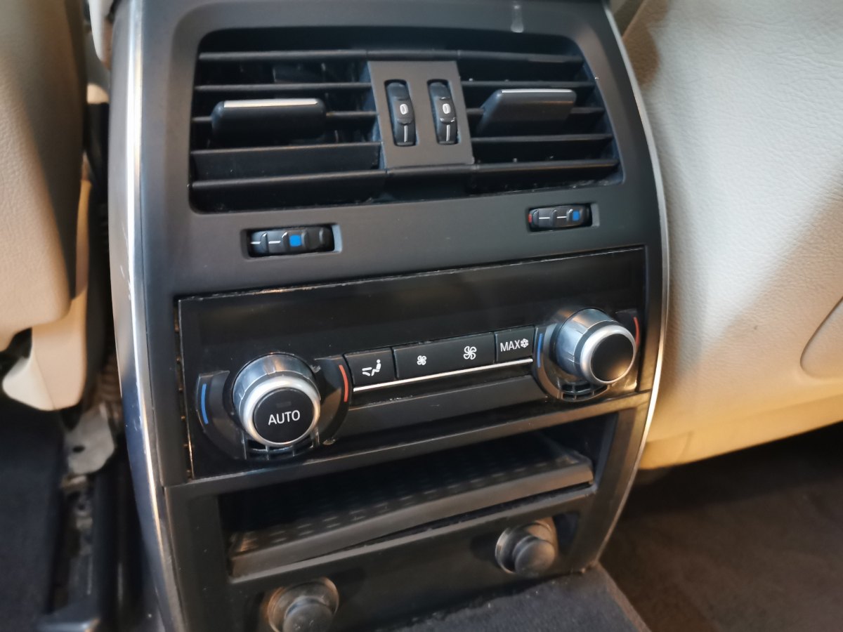 BMW 5 Series GT 2010 #16 BMW 5 Series GT 2010 immagine di auto #16