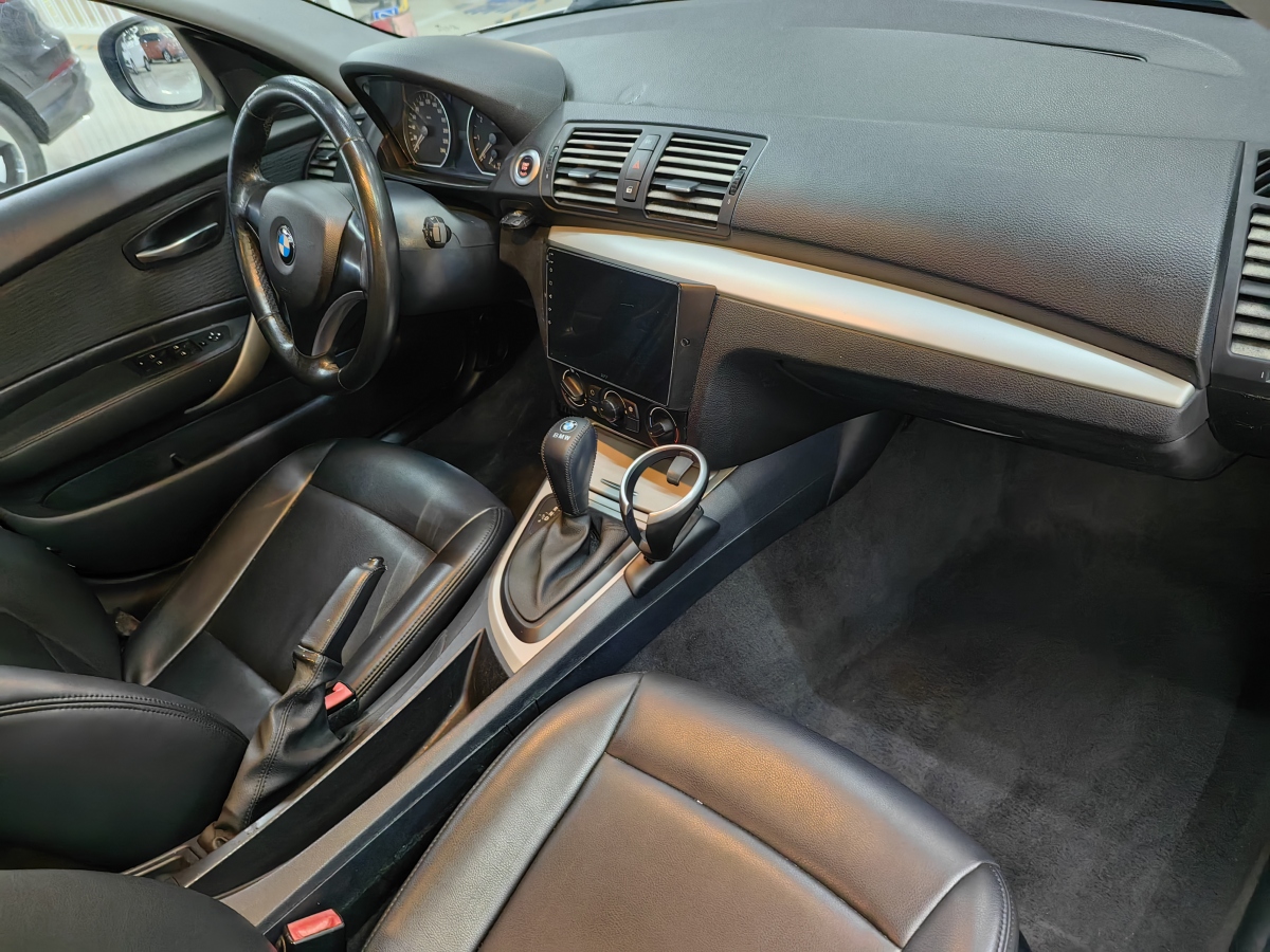 BMW 1 Series (Imported) 2011 car image #16