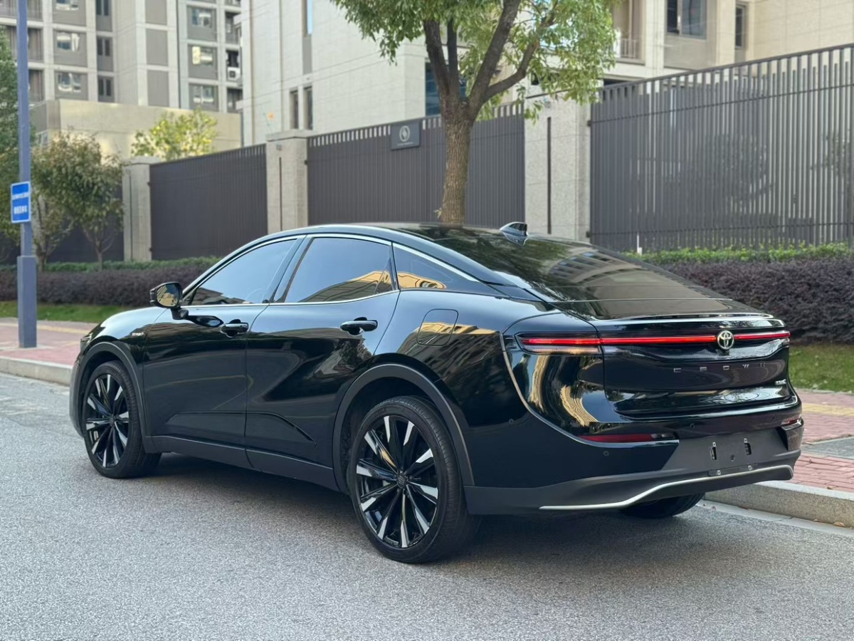 Toyota CrownSportCross 2023 image de voiture #16