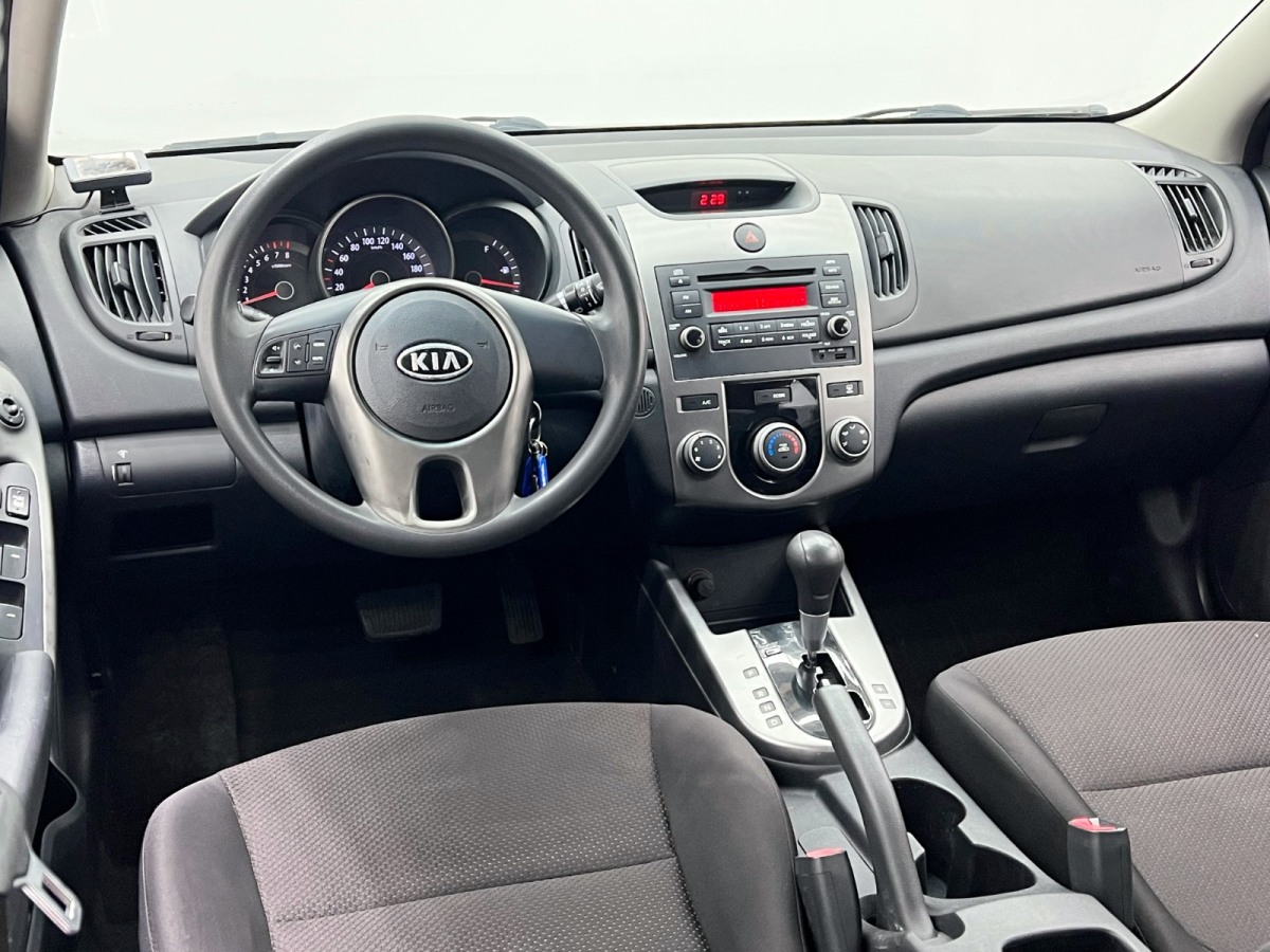 起亚 福瑞迪 2010 汽车图片 #16