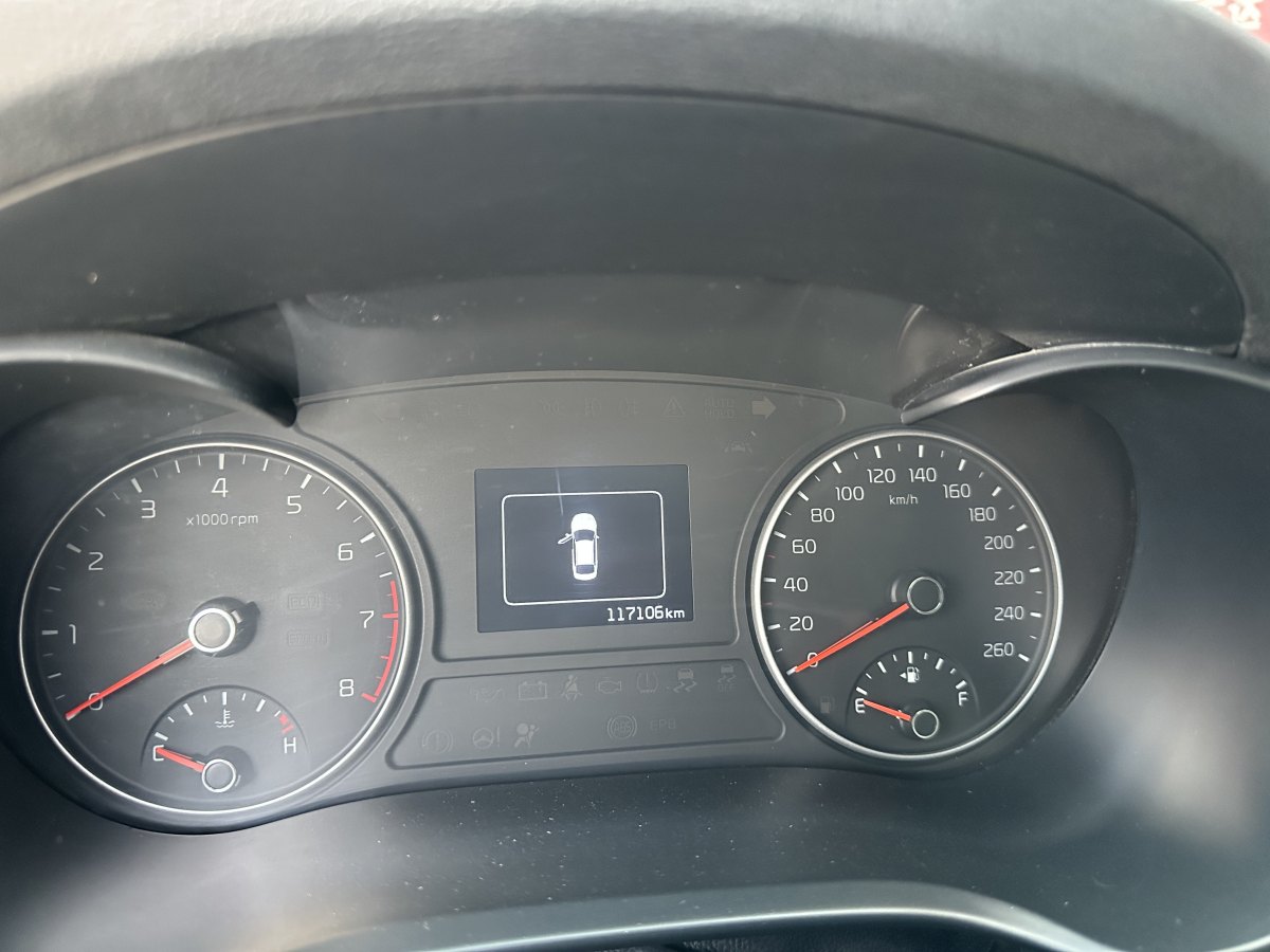 Kia K5 (Imported) 2019 صورة سيارة #16