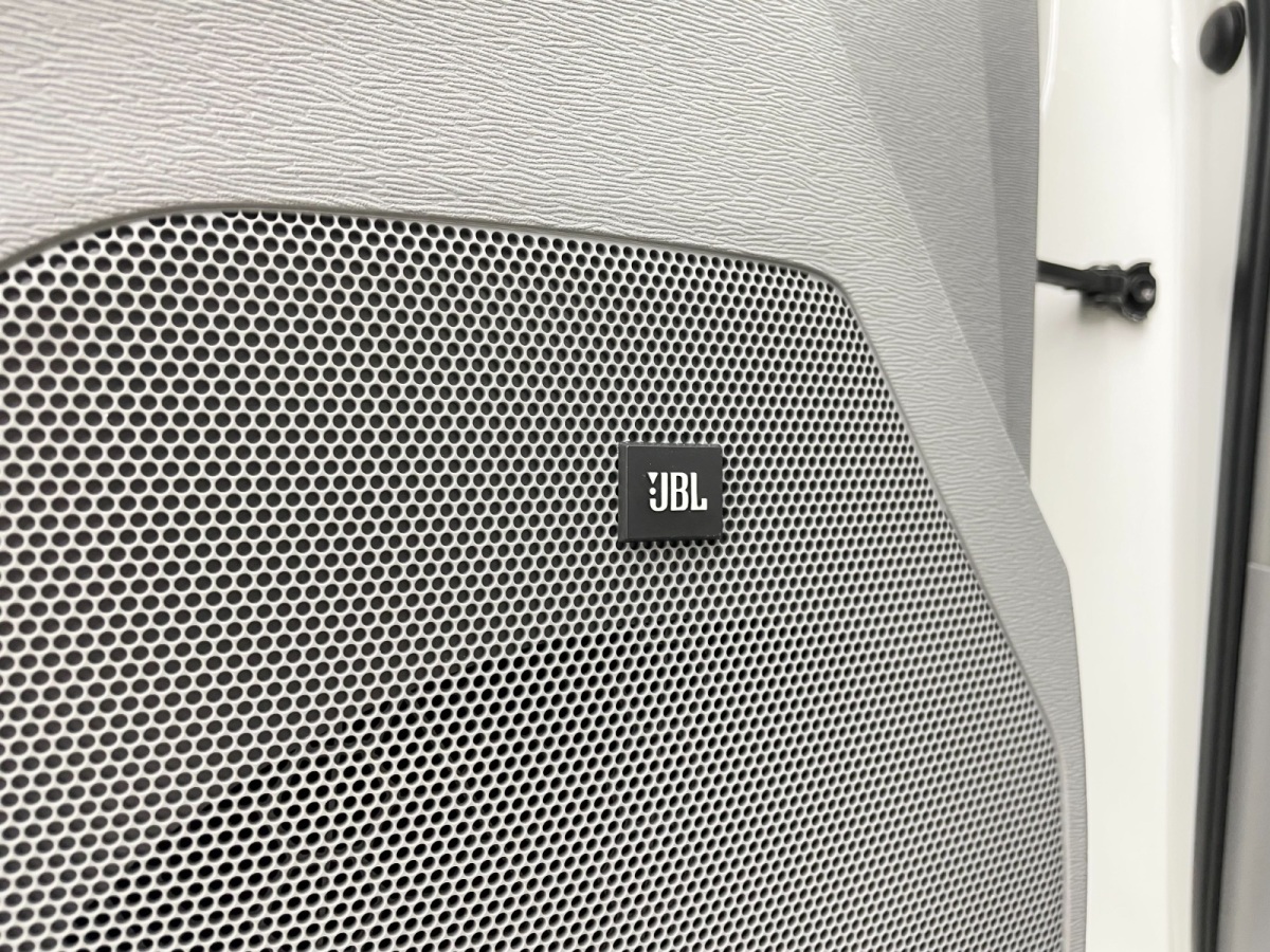 Toyota SIENNA 2010 car image #16