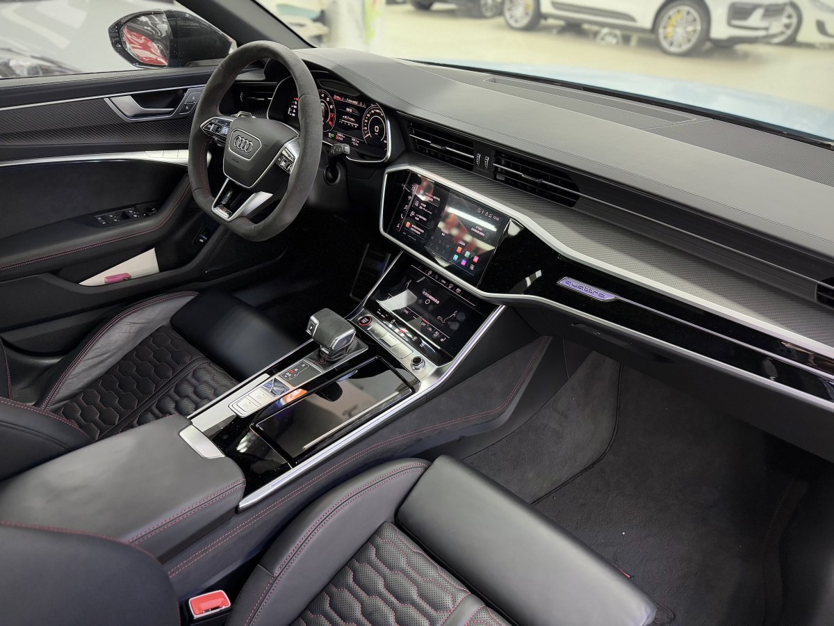 Audi RS 6 2023 car image #16