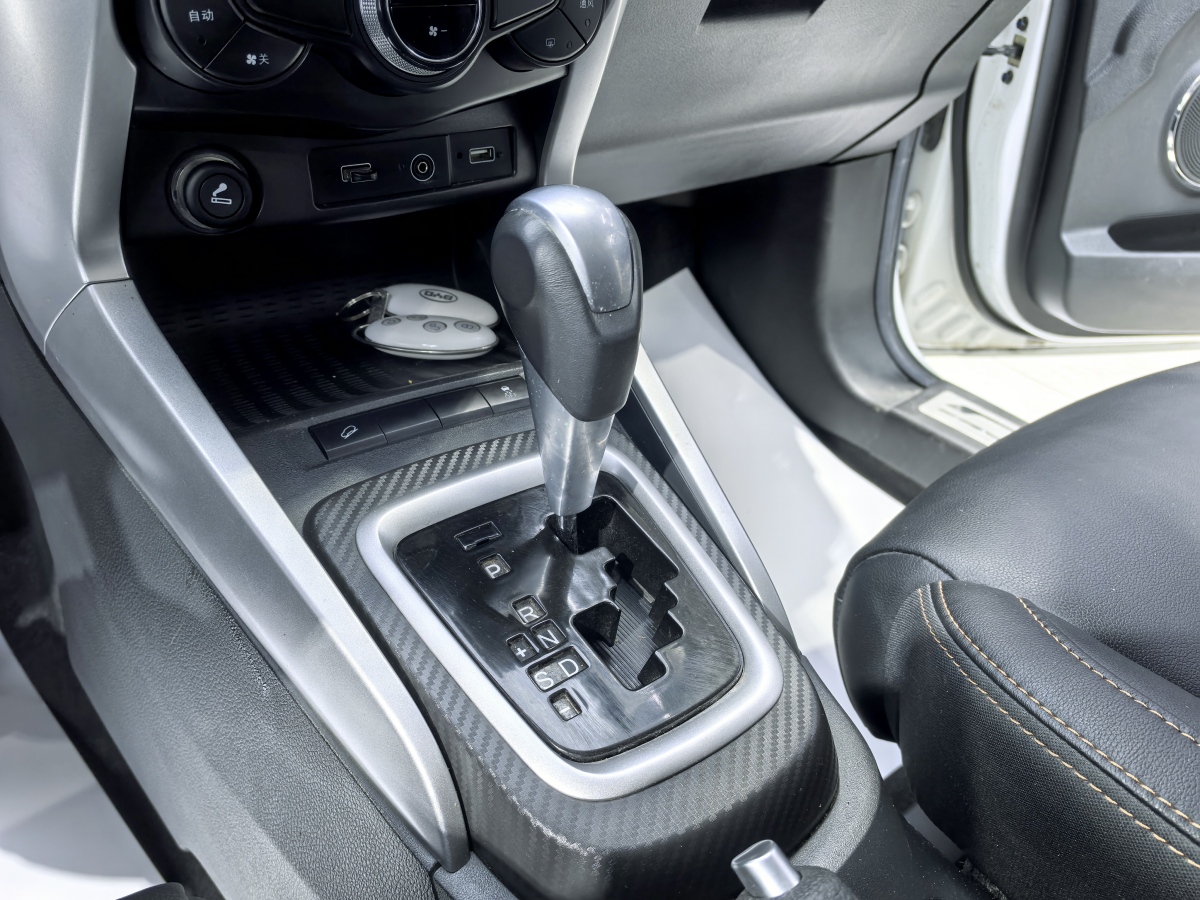 BYD Yuan 2017 imagen de coche #16