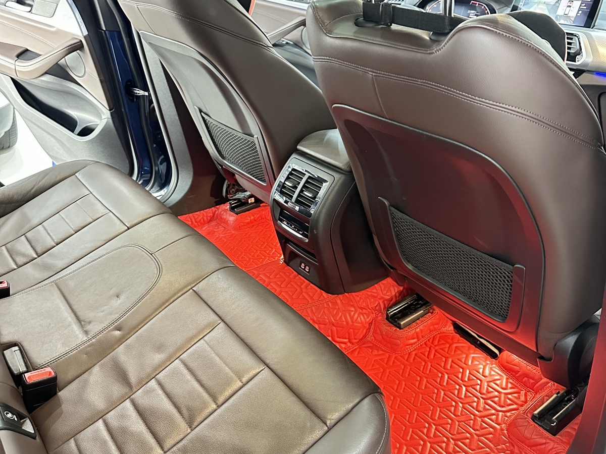 BMW X4 M 2020 car image #16