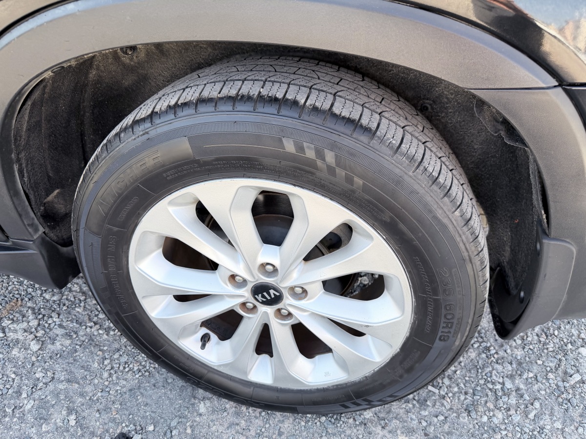 Kia Sorento 2013 car image #16