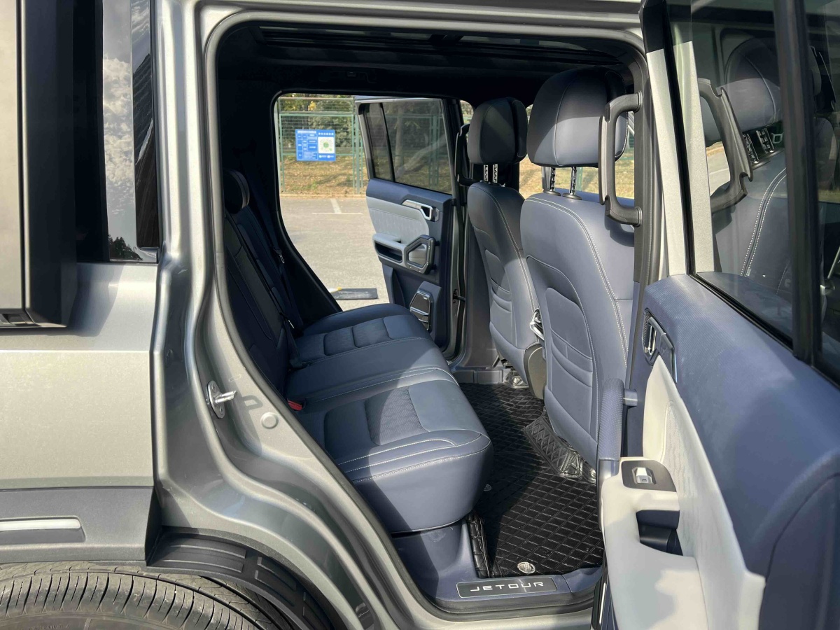 Jetour T2 2024 car image #16