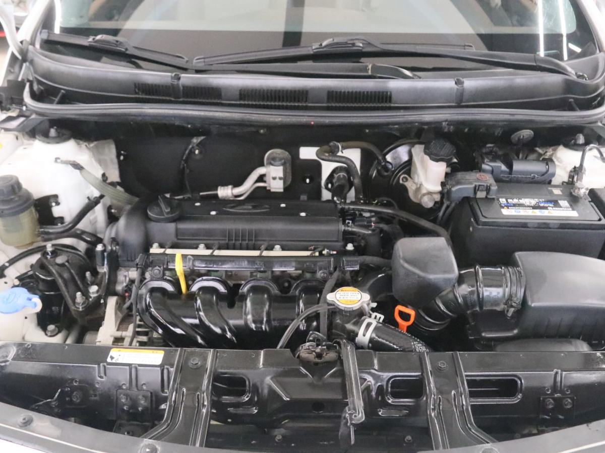 Hyundai Reina 2014 #16 Hyundai Reina 2014 car image #16