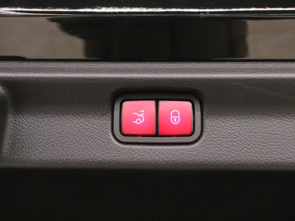 Mercedes-Benz EQE Class 2025 #16 Mercedes-Benz EQE Class 2025 immagine di auto #16