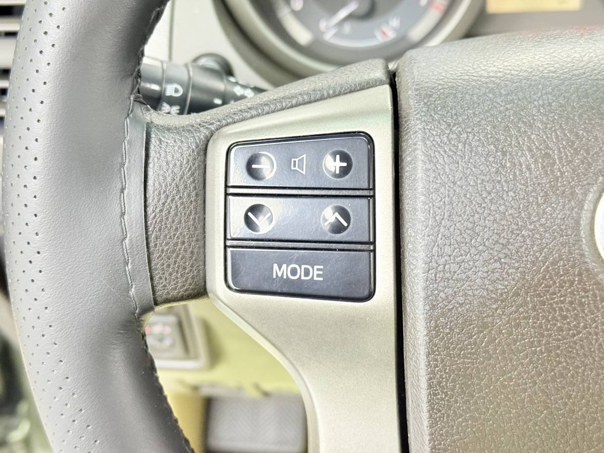 Toyota 2013 car image #16
