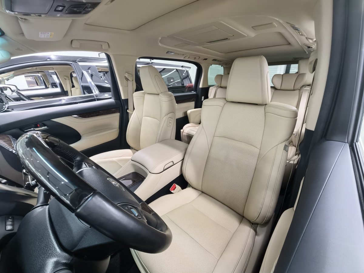 Toyota Alphard 2021 изображение автомобиля #16