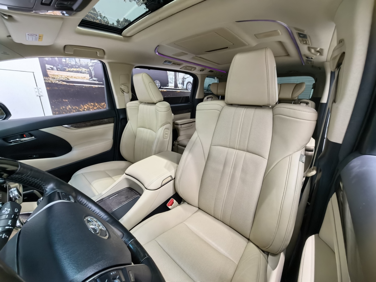 Toyota Alphard 2019 изображение автомобиля #16