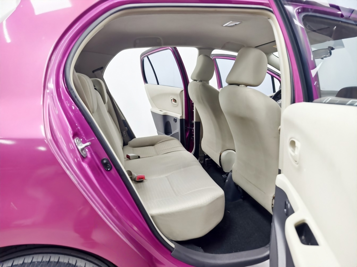 Toyota Yaris 2011 imagen de coche #16