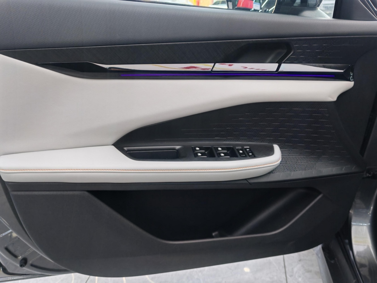 Changan UNI-V iDD 2024 #16 Changan UNI-V iDD 2024 car image #16