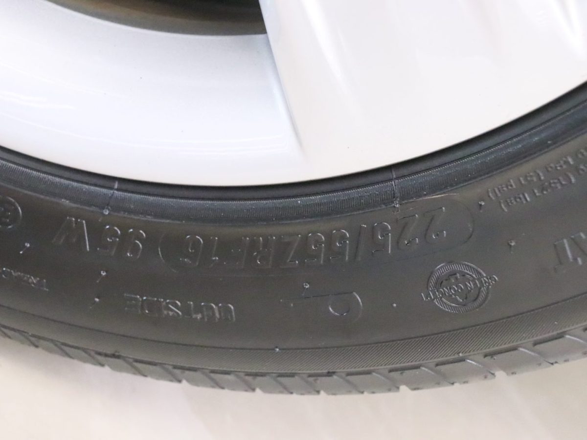 BMW 3 Series 2016 immagine di auto #16