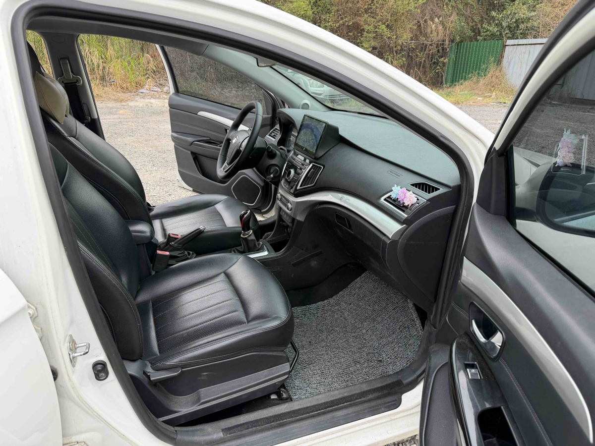 Great Wall C30 2016 #16 Great Wall C30 2016 car image #16