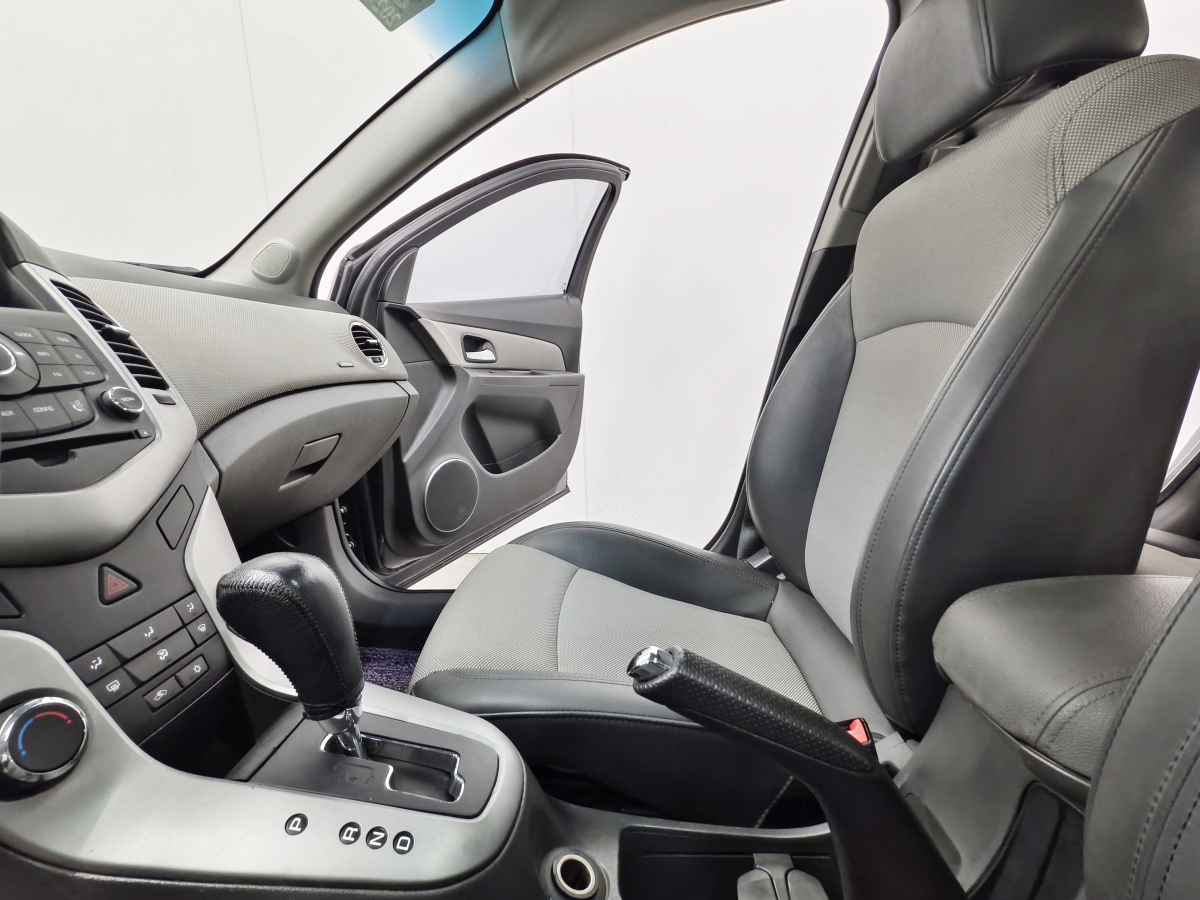 Chevrolet Cruze 2014 car image #16