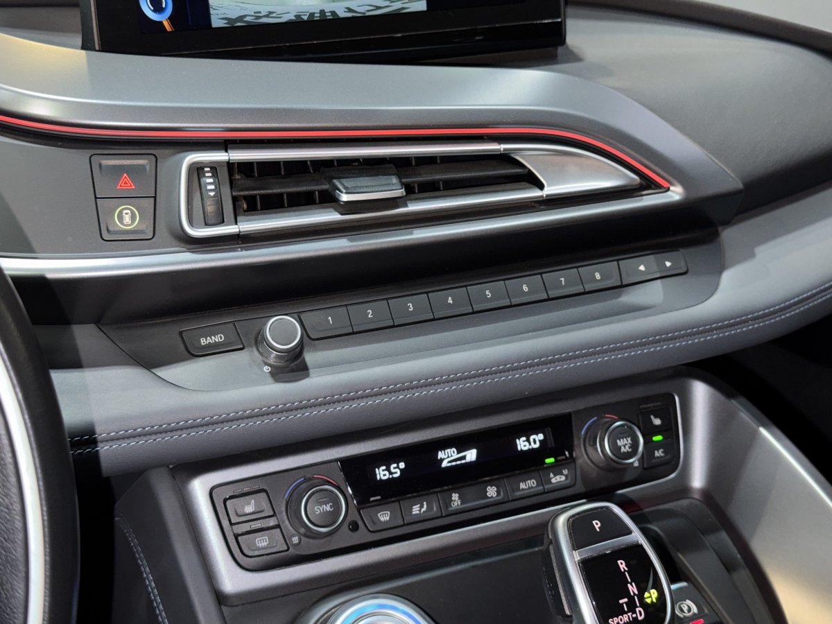 BMW i8 2019 #16 BMW i8 2019 car image #16