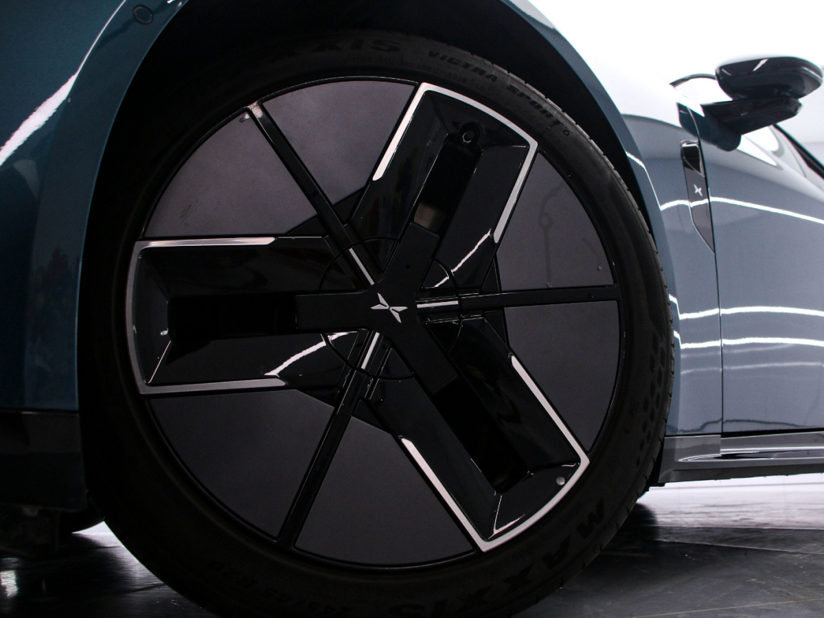 Xpeng P7 2025 صورة سيارة #16