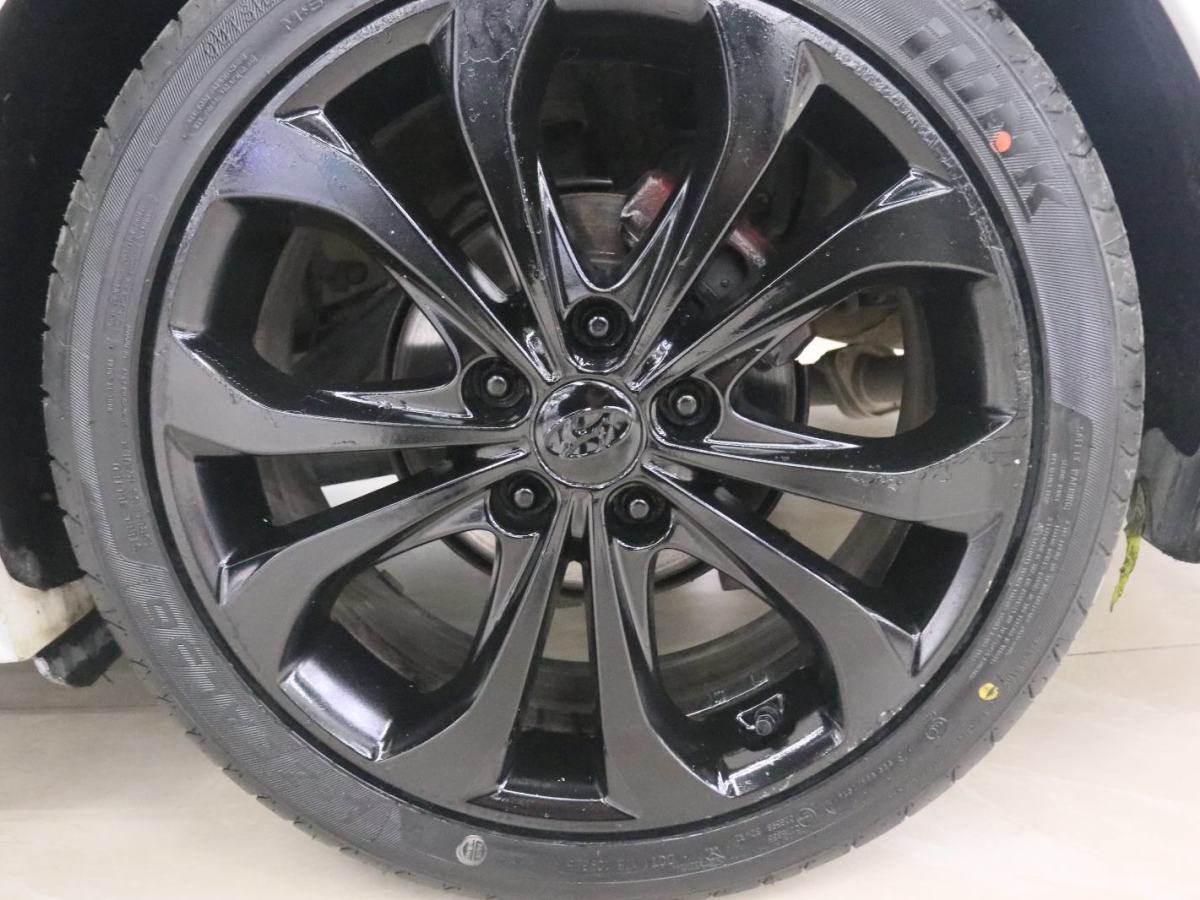 Hyundai Sonata 2013 car image #16