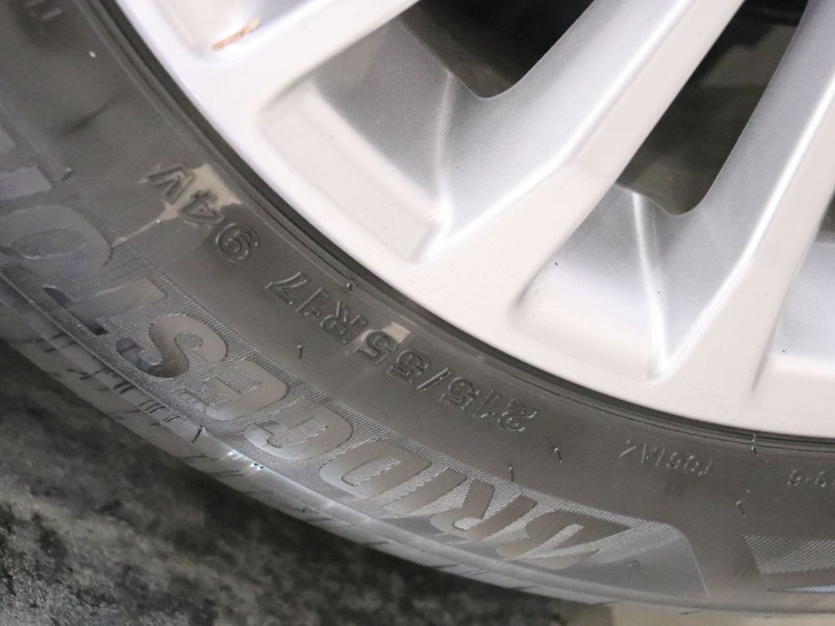 Toyota Camry 2024 immagine di auto #16