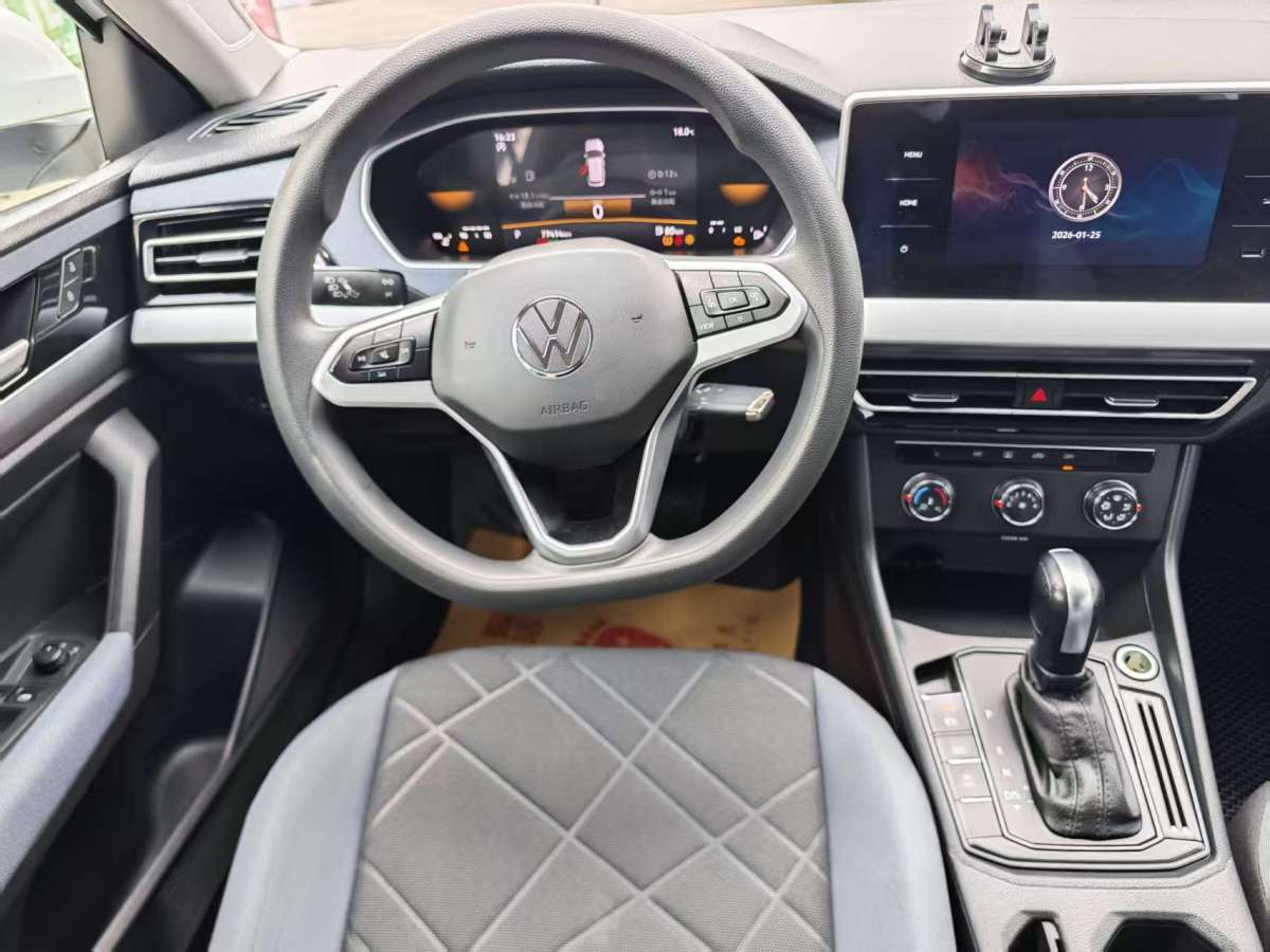 Volkswagen Lavida 2023 car image #16