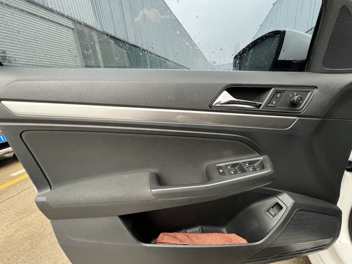 Volkswagen Lavida 2022 car image #16