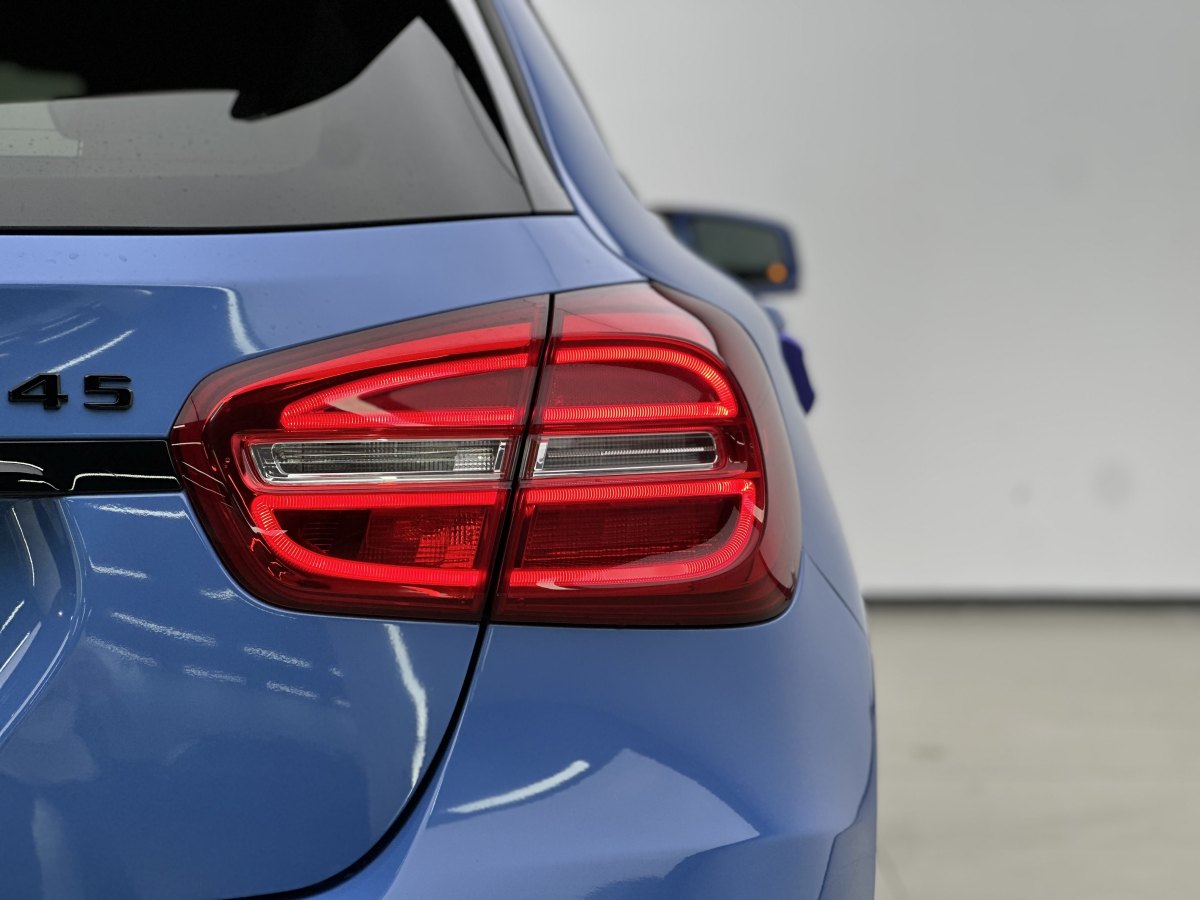 Mercedes-Benz GLA AMG 2017 car image #16