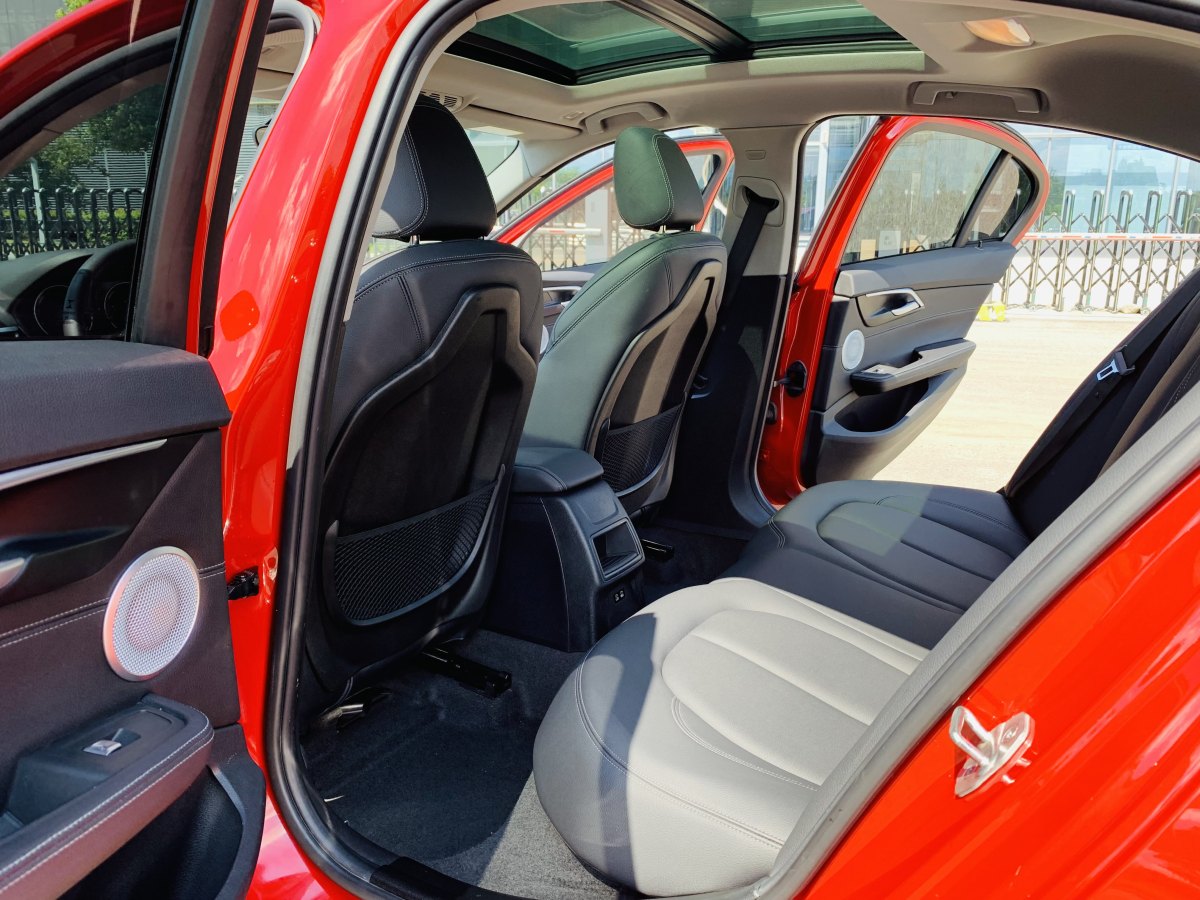 BMW 1 Series 2020 #16 BMW 1 Series 2020 car image #16