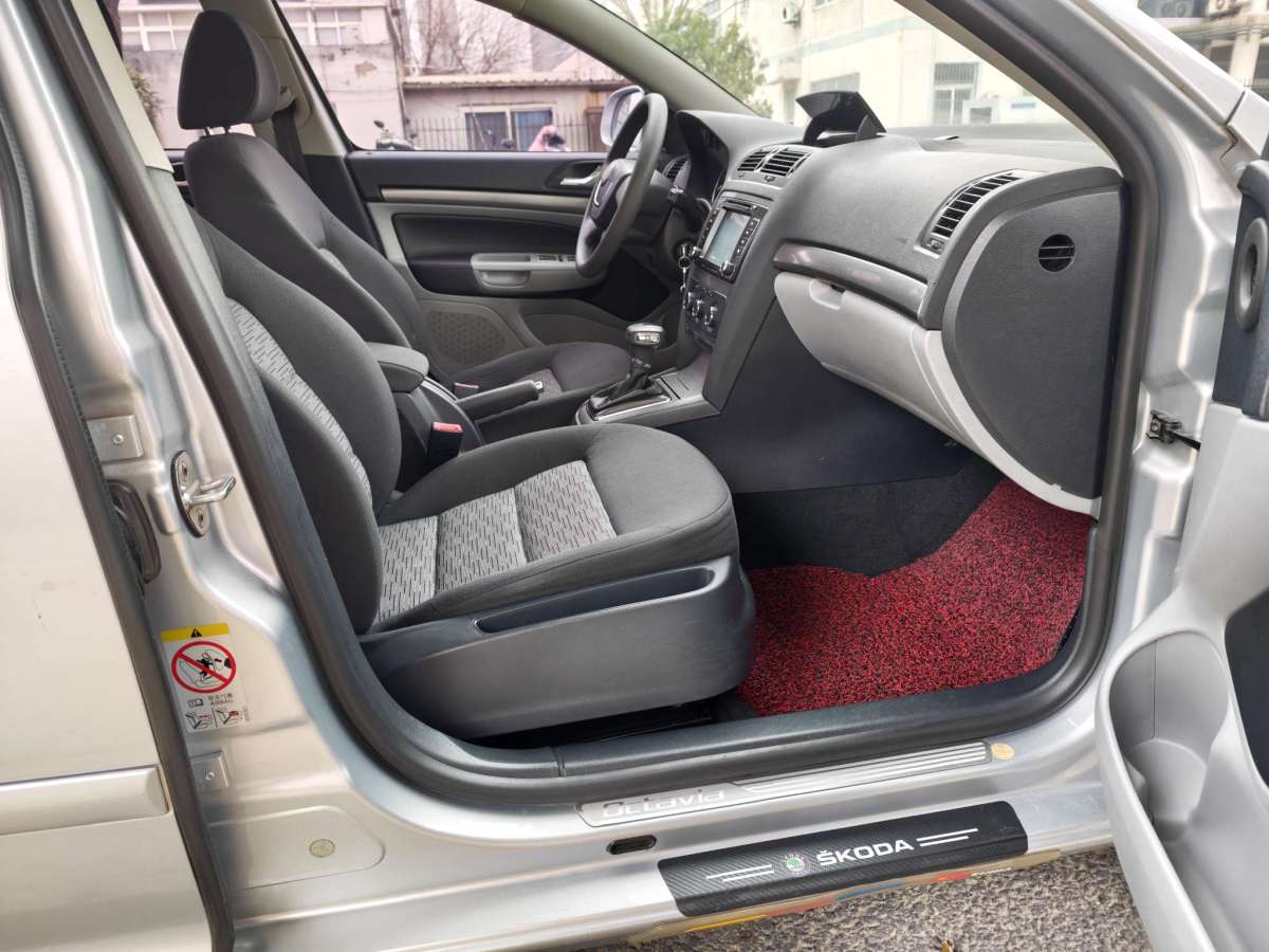 Skoda Octavia 2013 immagine di auto #16