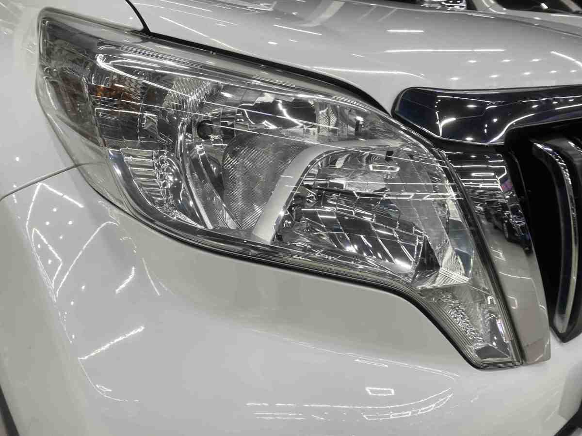 Toyota Land Cruiser Prado 2015 car image #16