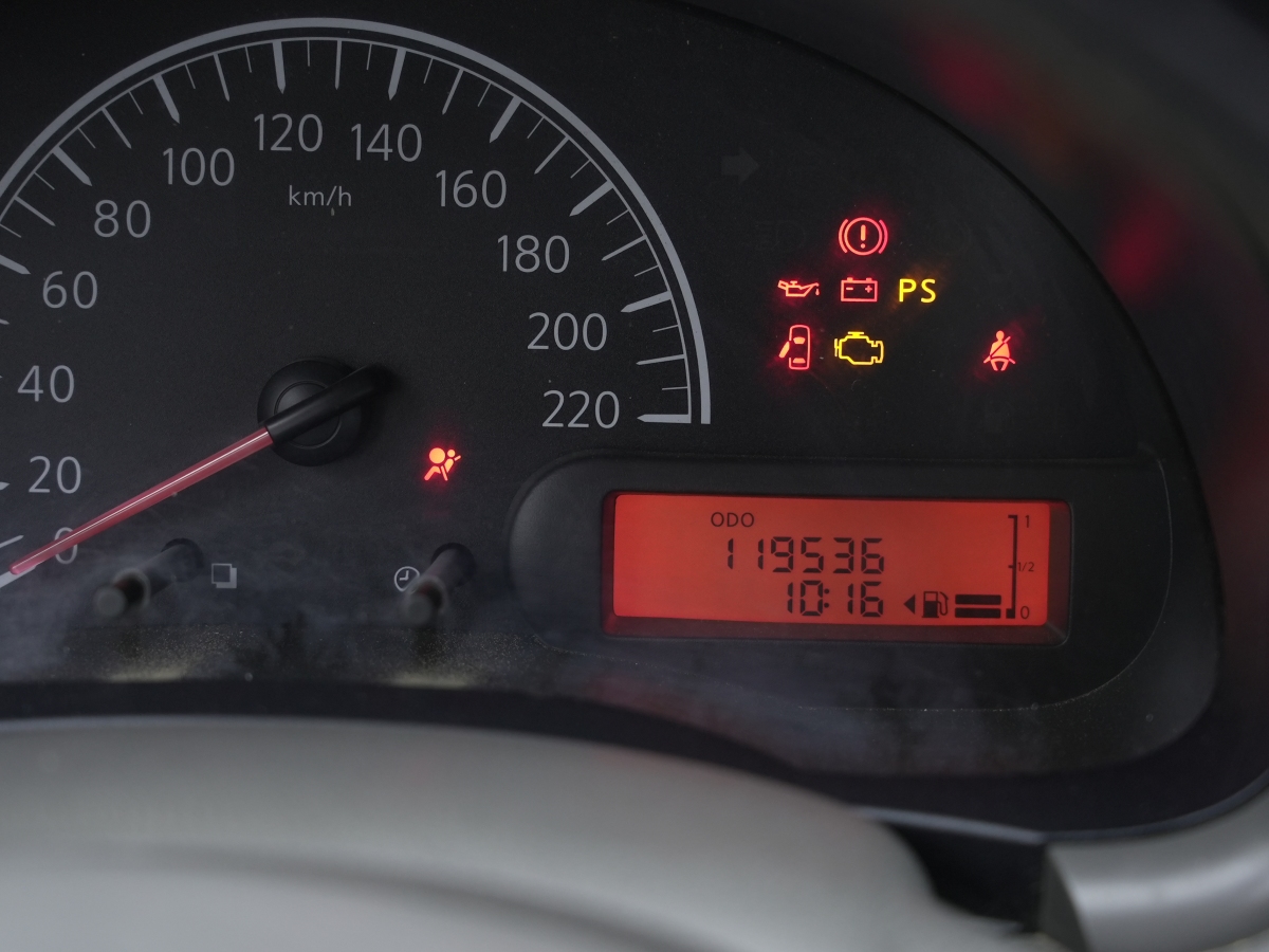 日产 阳光 2012 汽车图片 #16